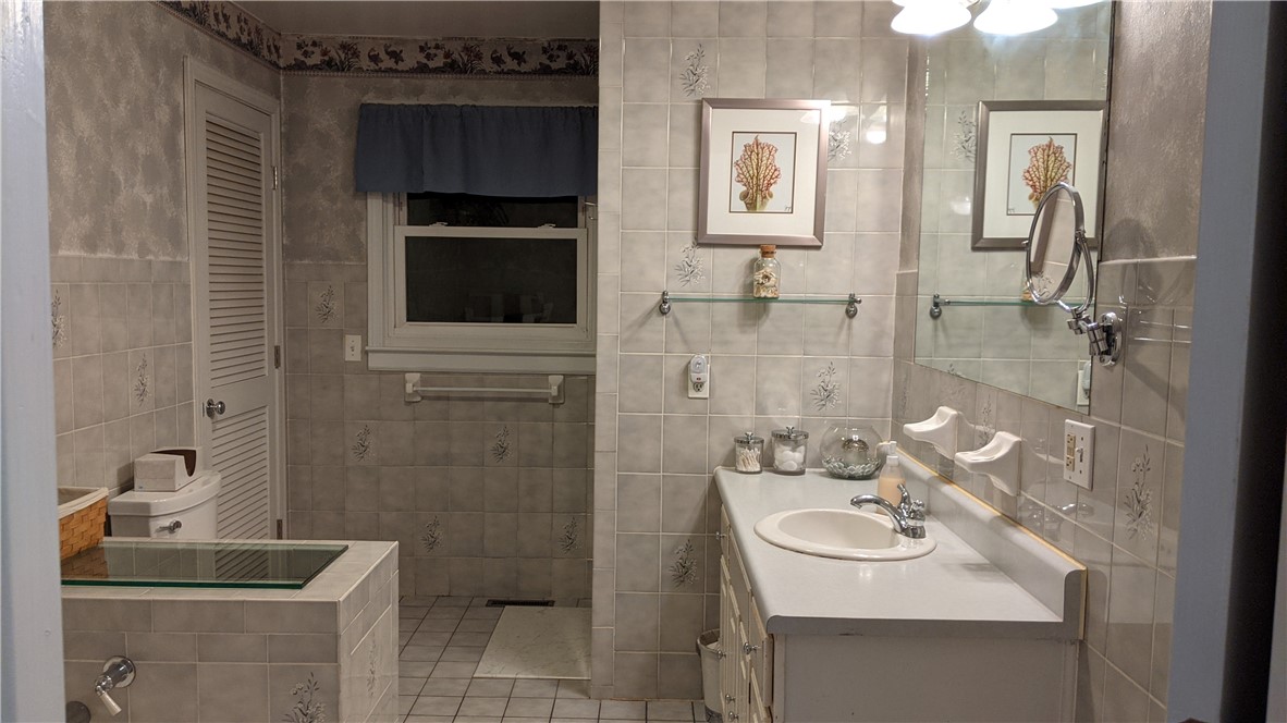 89 Moosup Valley Road Foster, RI 02825 - Photo 19 of 33