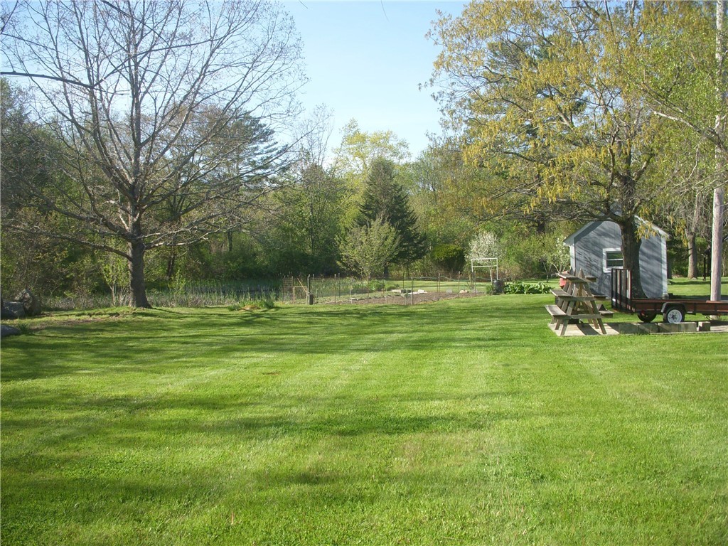 89 Moosup Valley Road Foster, RI 02825 - Photo 8 of 33