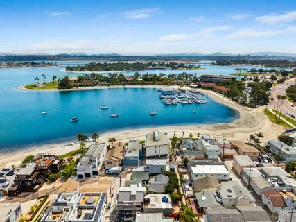 $1,990,000 | 844 Isthmus Court, San Diego, CA 92109