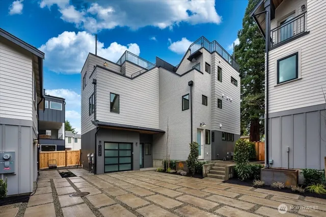 $649,950 | 13544 39th Avenue Northeast, Unit B, Seattle, WA 98125