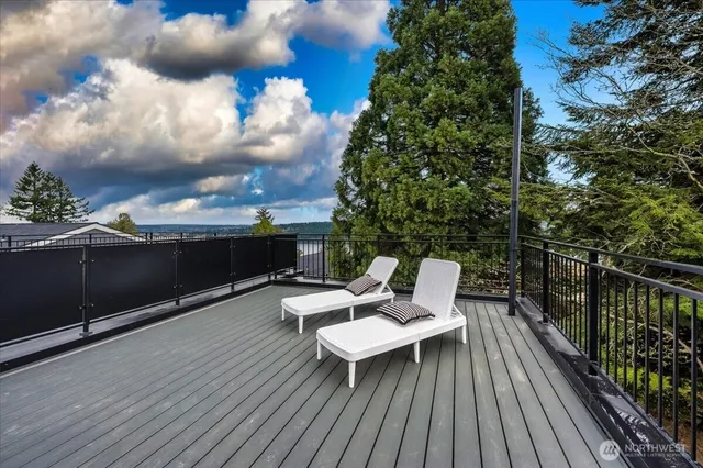 $649,950 | 13544 39th Avenue Northeast, Unit B, Seattle, WA 98125