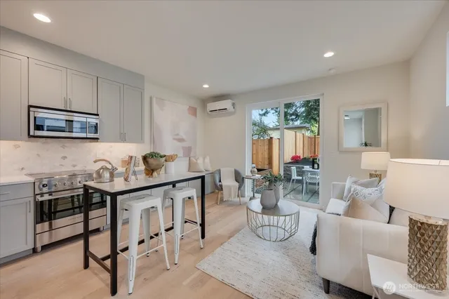 $649,950 | 13544 39th Avenue Northeast, Unit B, Seattle, WA 98125