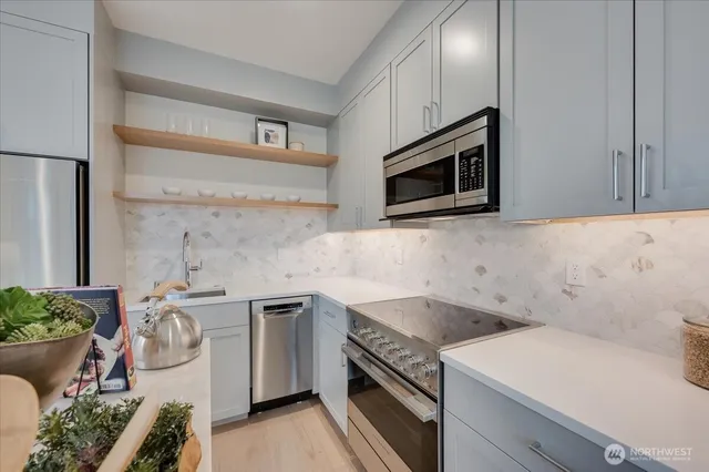 $649,950 | 13544 39th Avenue Northeast, Unit B, Seattle, WA 98125