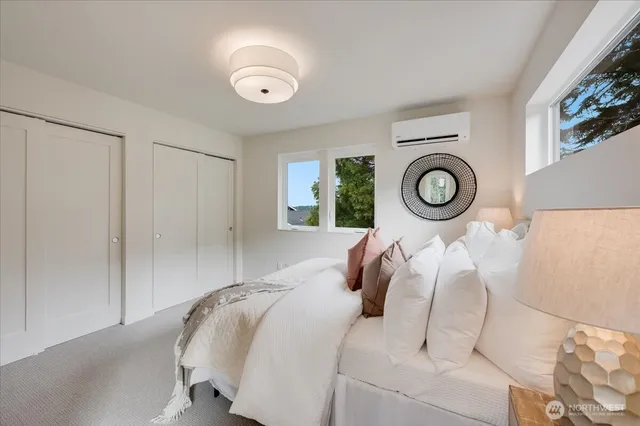 $649,950 | 13544 39th Avenue Northeast, Unit B, Seattle, WA 98125