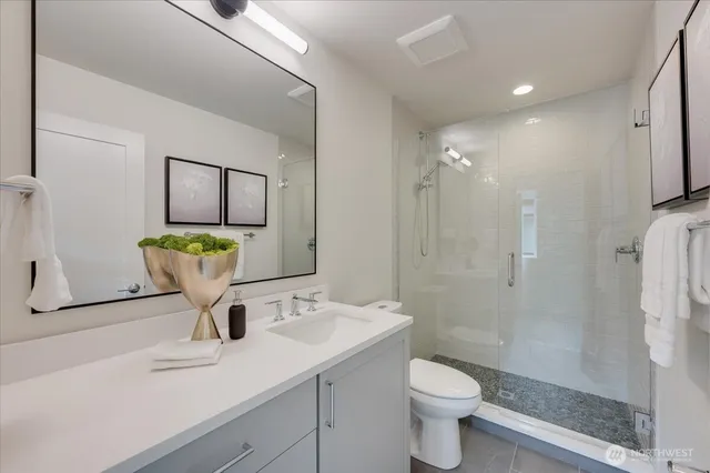 $649,950 | 13544 39th Avenue Northeast, Unit B, Seattle, WA 98125