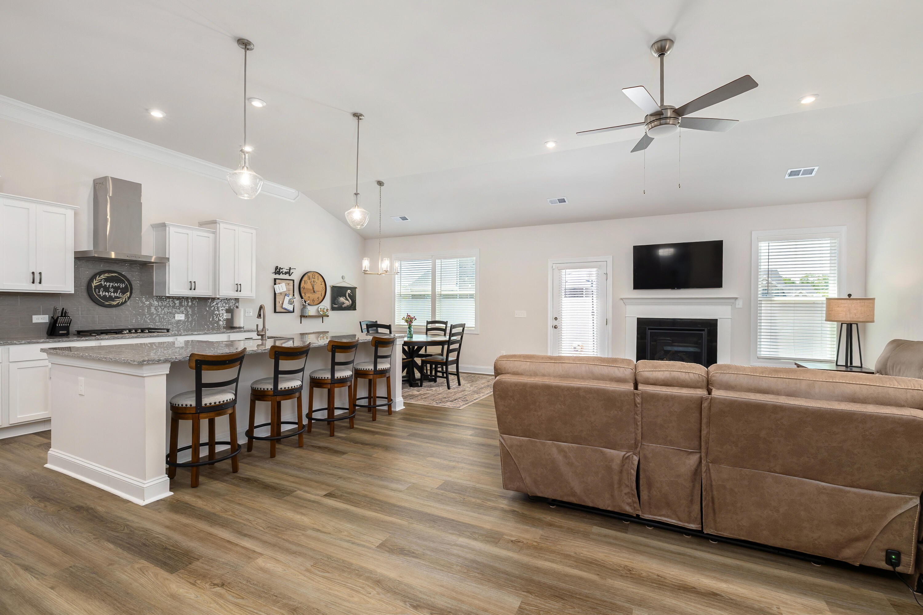 3364 Rustic Drive Sumter, SC 29150 - Photo 7 of 38 17
