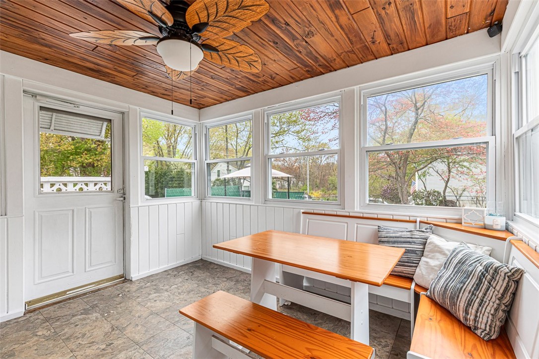48 Barker Street Warwick, RI 02888 - Photo 19 of 41