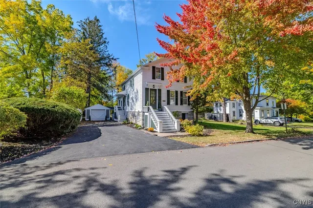 $386,500 | 109 Academy Street, Fayetteville, NY 13066