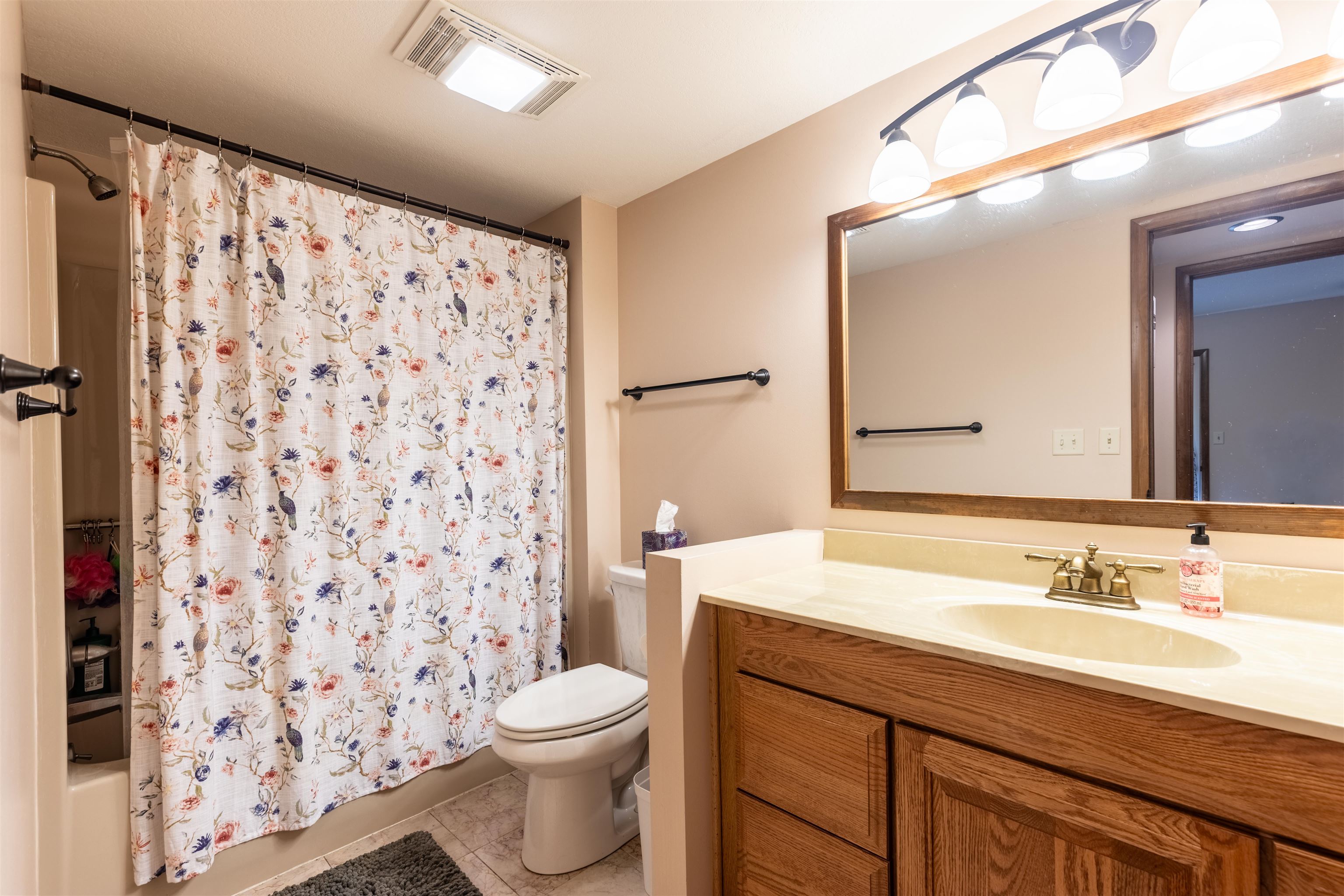 14 Timberon Trail Galena, IL 61036 - Photo 8 of 31 a bathroom with a sink toilet and shower