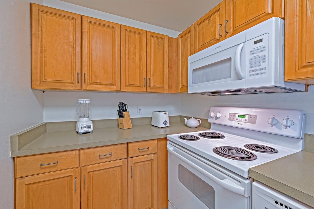 4327 Lower Honoapiilani Road, Unit 803B Lahaina, HI 96761 - Photo 8 of 25