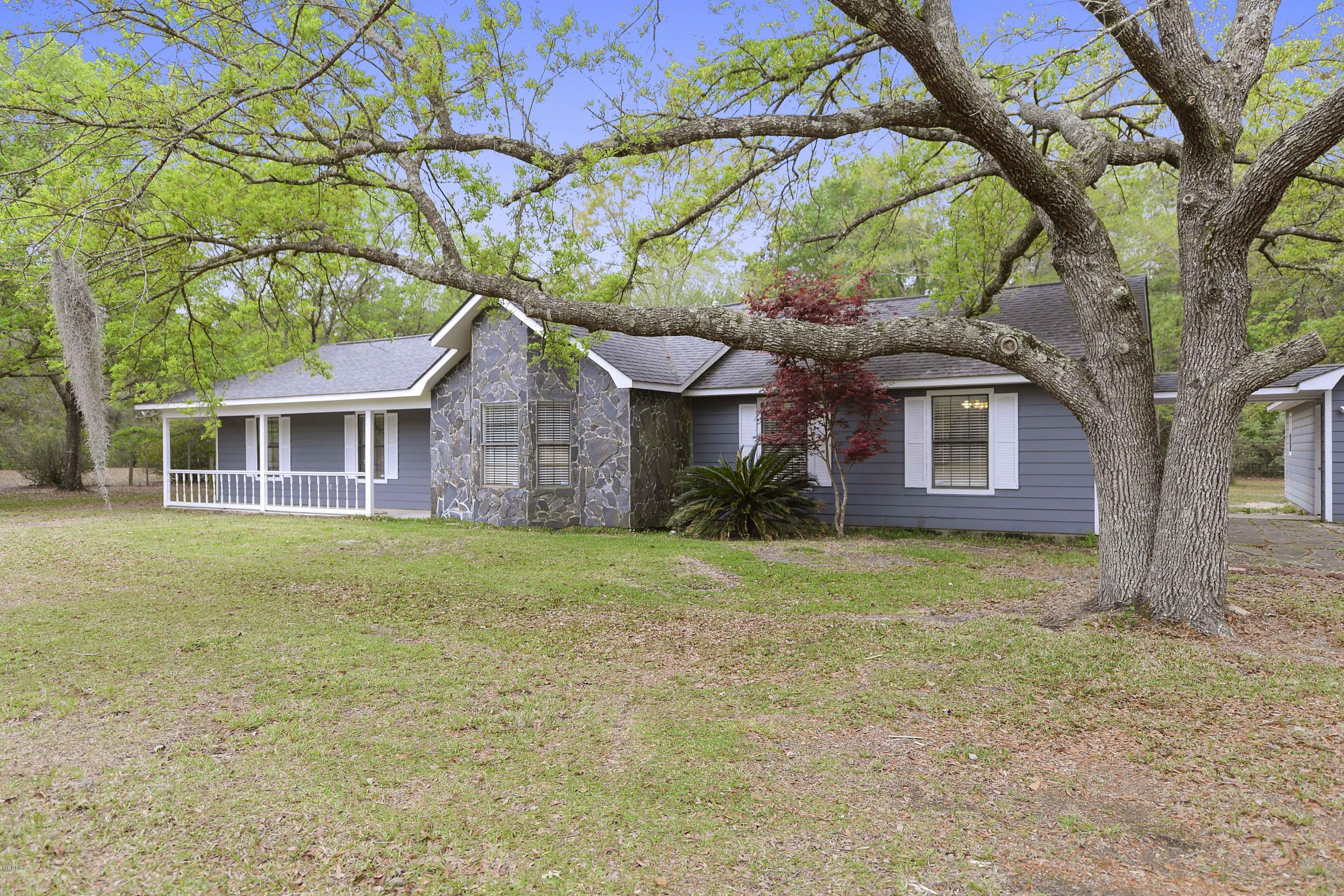 4001 Kasper Road Moss Point, MS 39562 - Photo 2 of 21 002