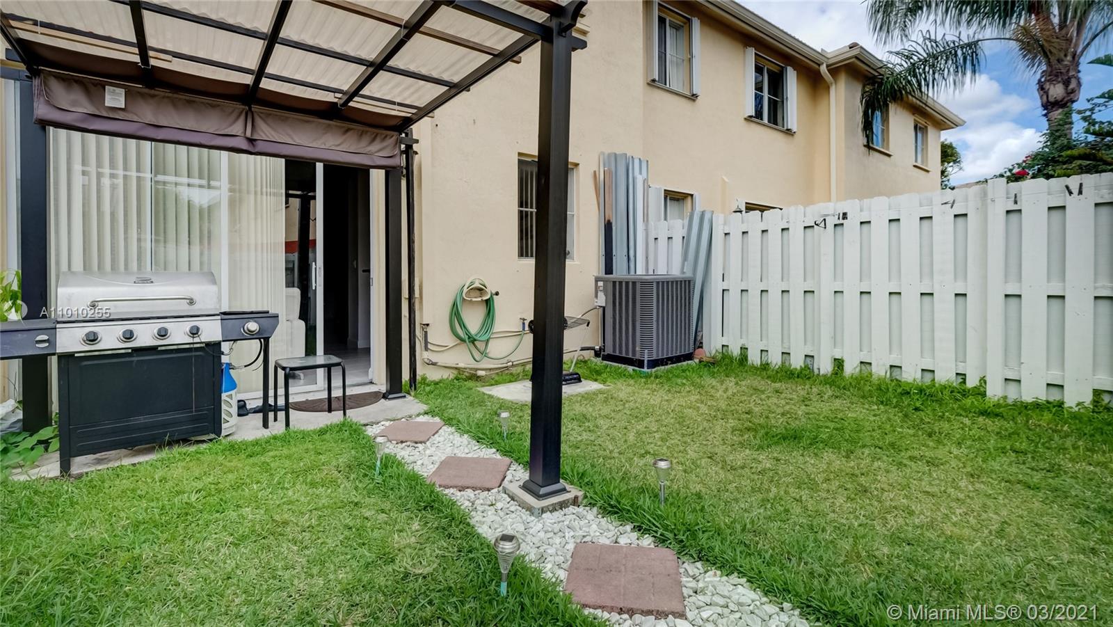 6980 Northwest 177th Street, Unit L102 Hialeah, FL 33015 - Photo 28 of 45