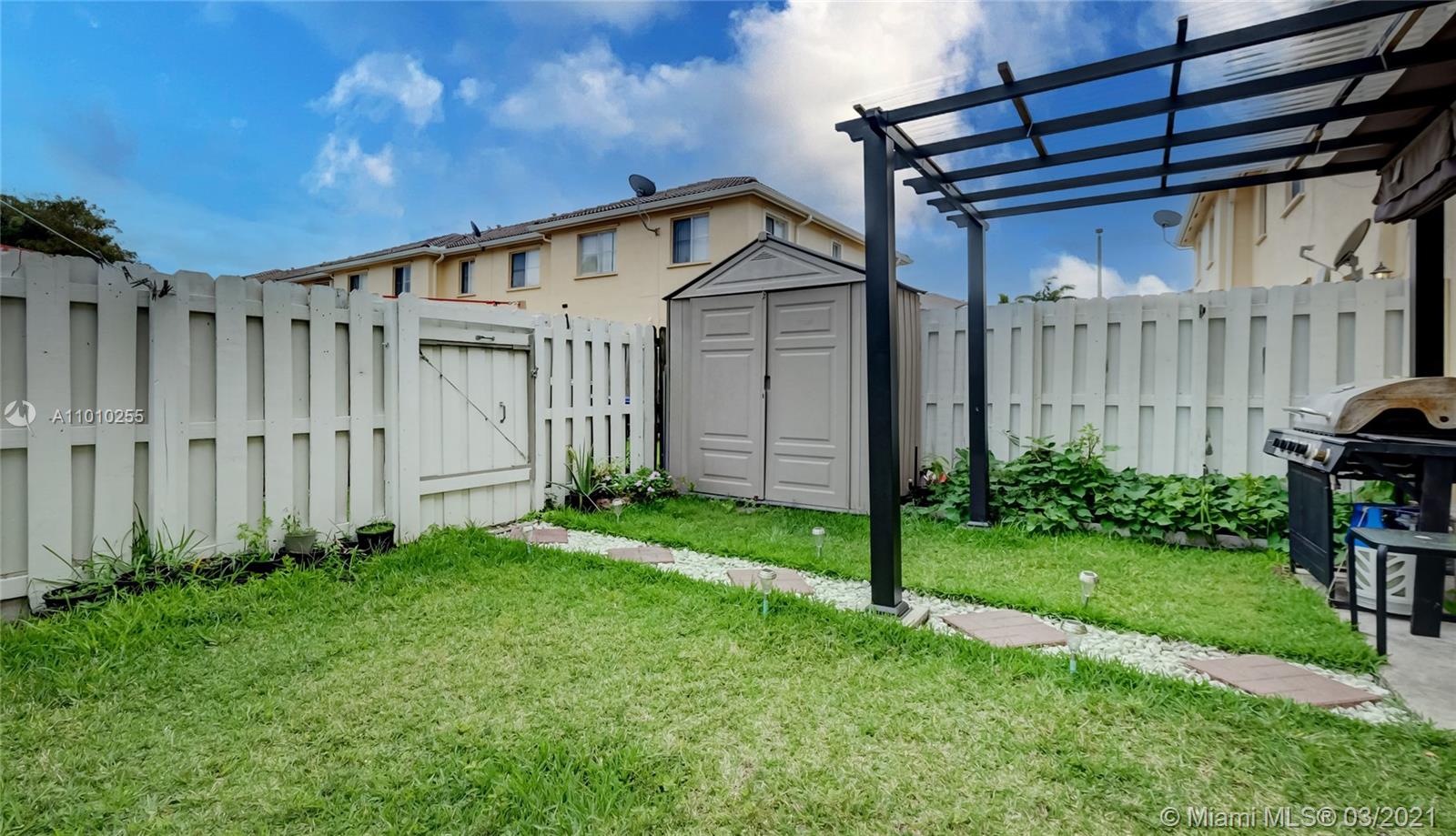 6980 Northwest 177th Street, Unit L102 Hialeah, FL 33015 - Photo 31 of 45
