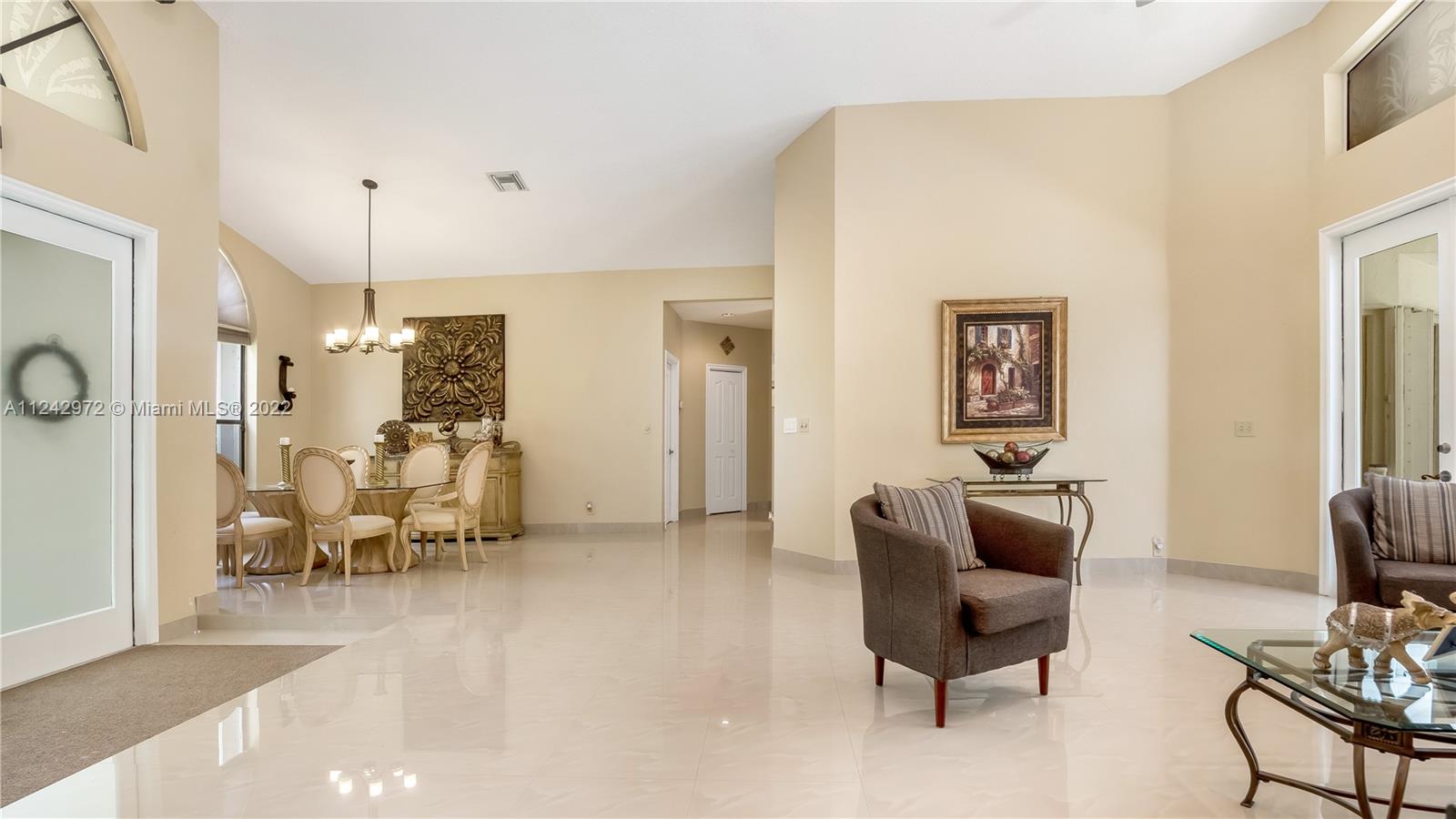 20310 Southwest 48th Street Southwest Ranches, FL 33332 - Photo 4 of 25 a living room with furniture