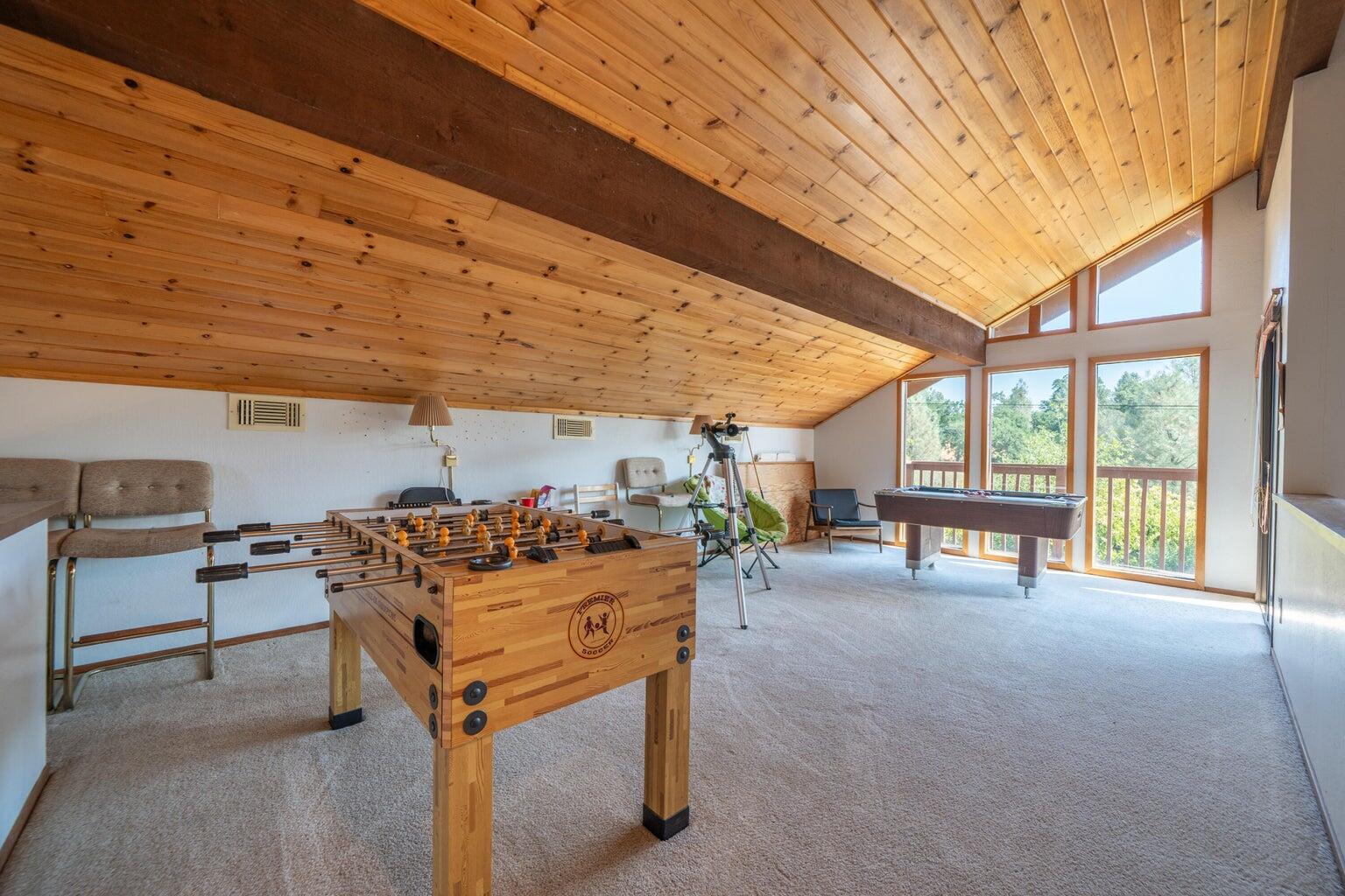 8846 Goldstone Lane Redding, CA 96001 - Photo 26 of 64 a view of a patio with table and chairs