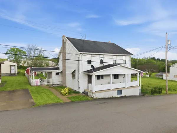 $159,900 | 174-176 Roosevelt Way, Crabtree, PA 15624