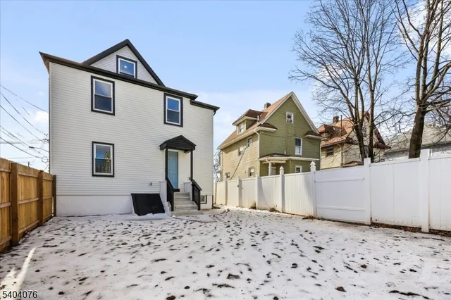 $3,750 | 143 Johnston Avenue, Unit 1, Plainfield, NJ 07062