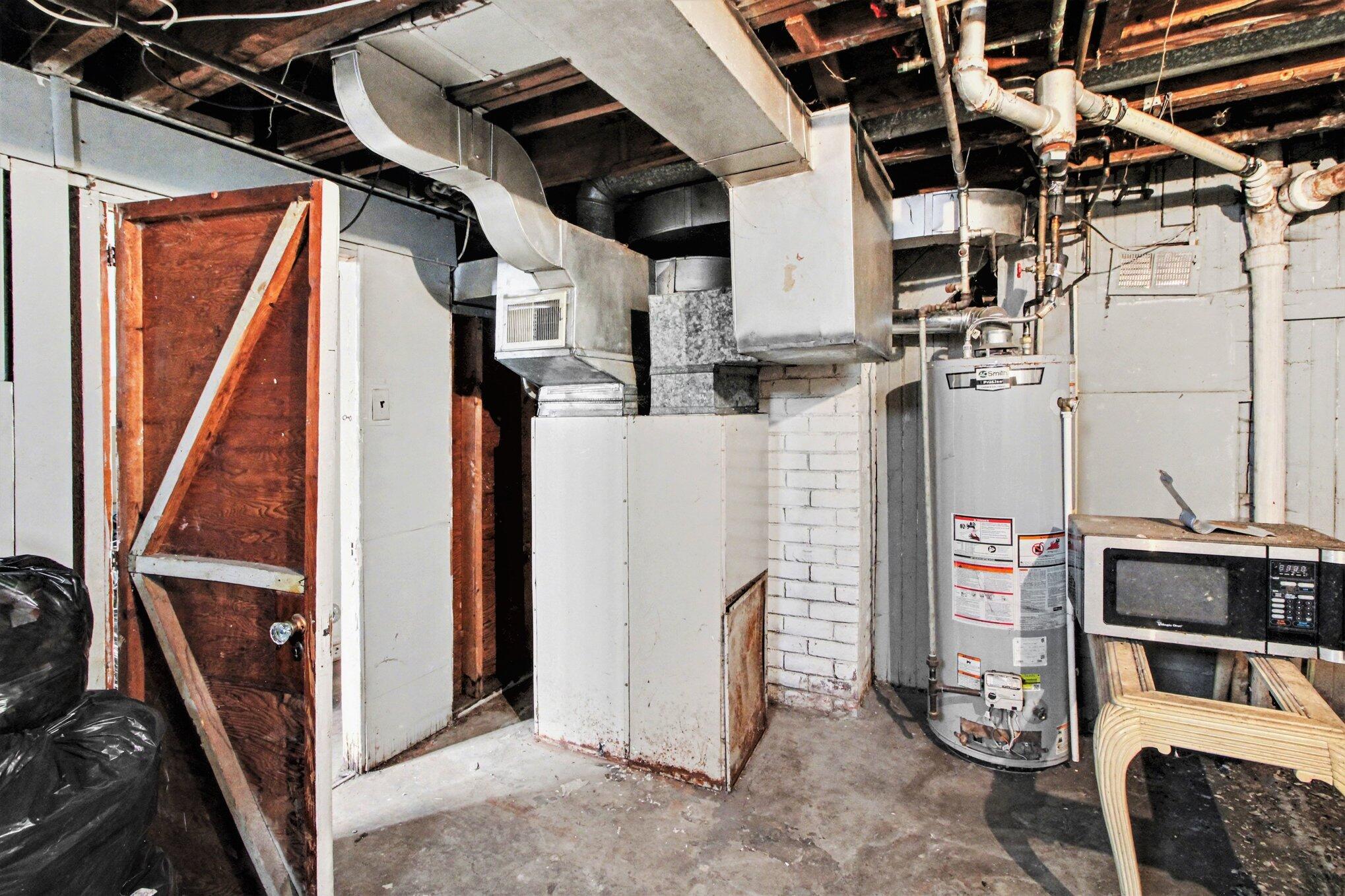 8304 Robson Street Detroit, MI 48228 - Photo 20 of 25 019_file_5157