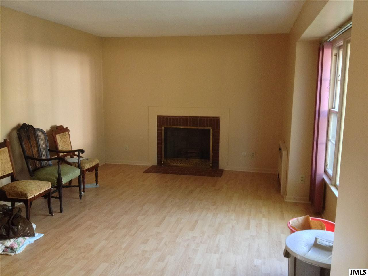 214 South Sutton Road Jackson, MI 49203 - Photo 5 of 12 Photo 5