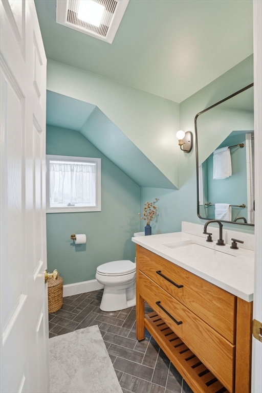 4 Short St Place, Unit 4 Boston, MA 02129 - Photo 13 of 17