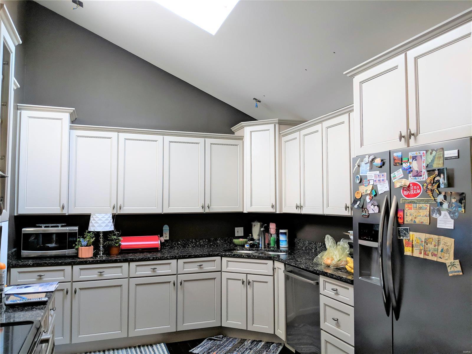 43 Green Acres Road St. Louis, MO 63137 - Photo 13 of 46