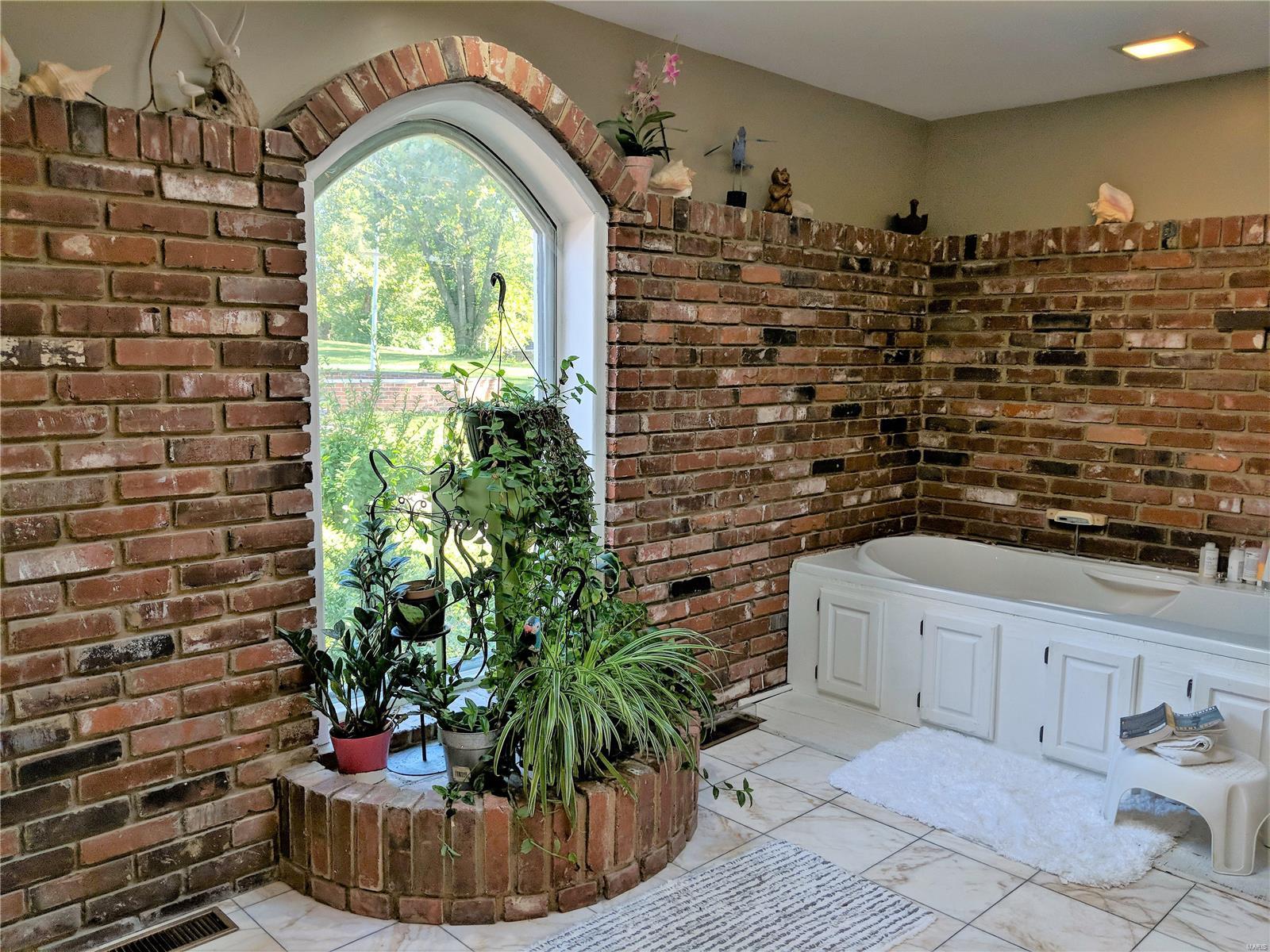 43 Green Acres Road St. Louis, MO 63137 - Photo 16 of 46