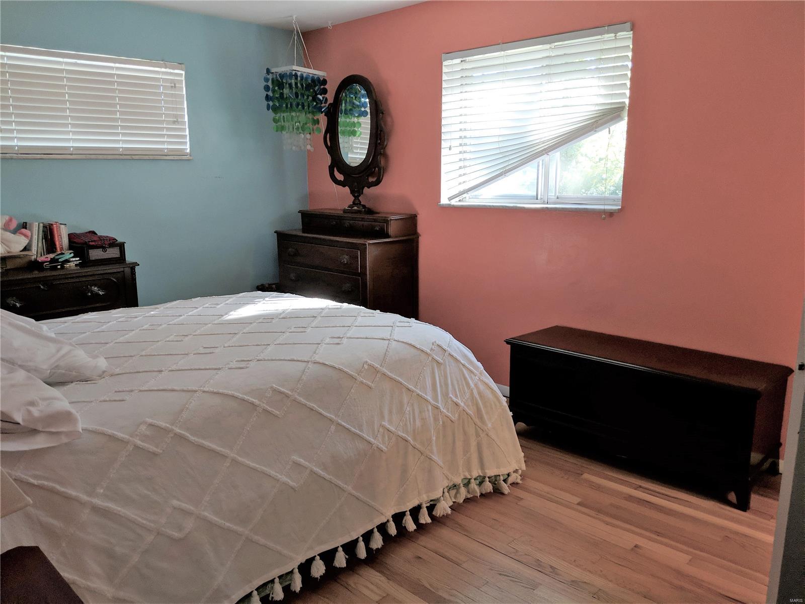 43 Green Acres Road St. Louis, MO 63137 - Photo 19 of 46