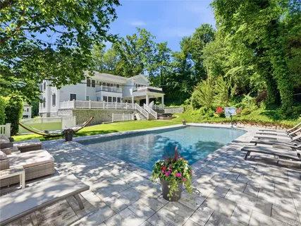 $6,998,000 | 55 Plymouth Road, Manhasset, NY 11030