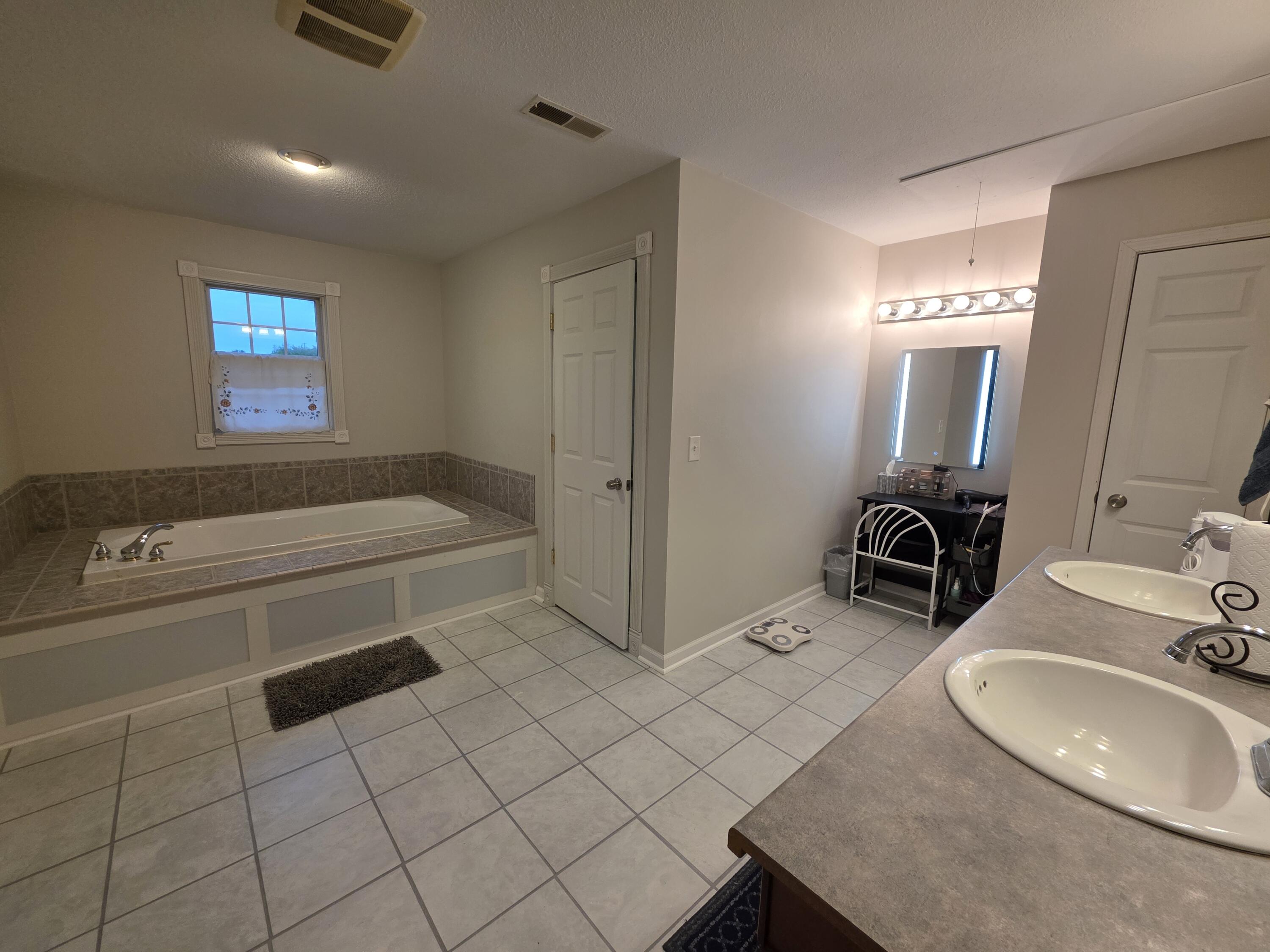 6717 Old Pipestone Road Eau Claire, MI 49111 - Photo 20 of 26 19 20260522_201829