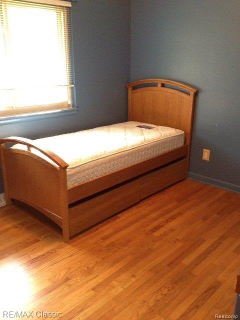 720 Ridgewood Road Rochester, MI 48306 - Photo 17 of 21 Bedroom 3.jpg