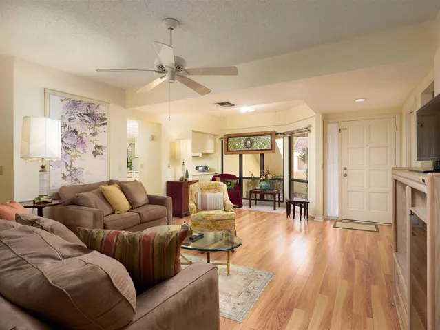 $350,000 | 101 Waterview Drive, Unit 1011, Palm Beach Gardens, FL 33418