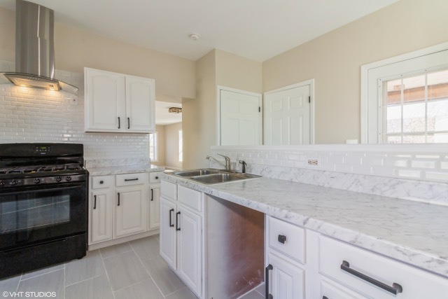1803 Guion Street Ottawa, IL 61350 - Photo 7 of 16