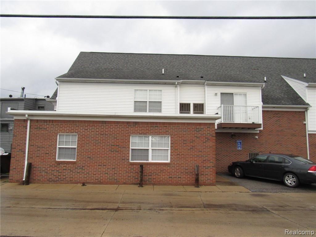 1125 Eureka Road, Unit 206 Wyandotte, MI 48192 - Photo 2 of 13