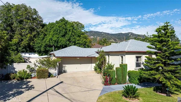 $1,399,000 | 820 South Kenneth Road, Burbank, CA 91501