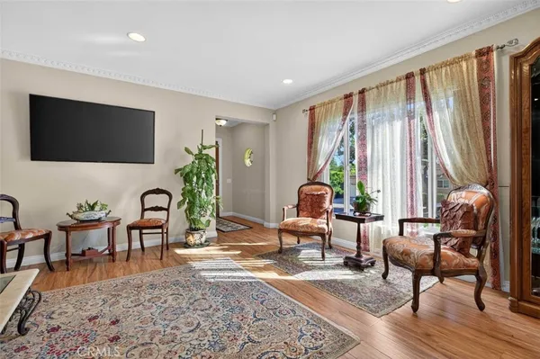 $1,399,000 | 820 South Kenneth Road, Burbank, CA 91501