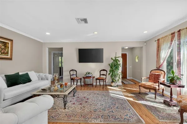 $1,399,000 | 820 South Kenneth Road, Burbank, CA 91501