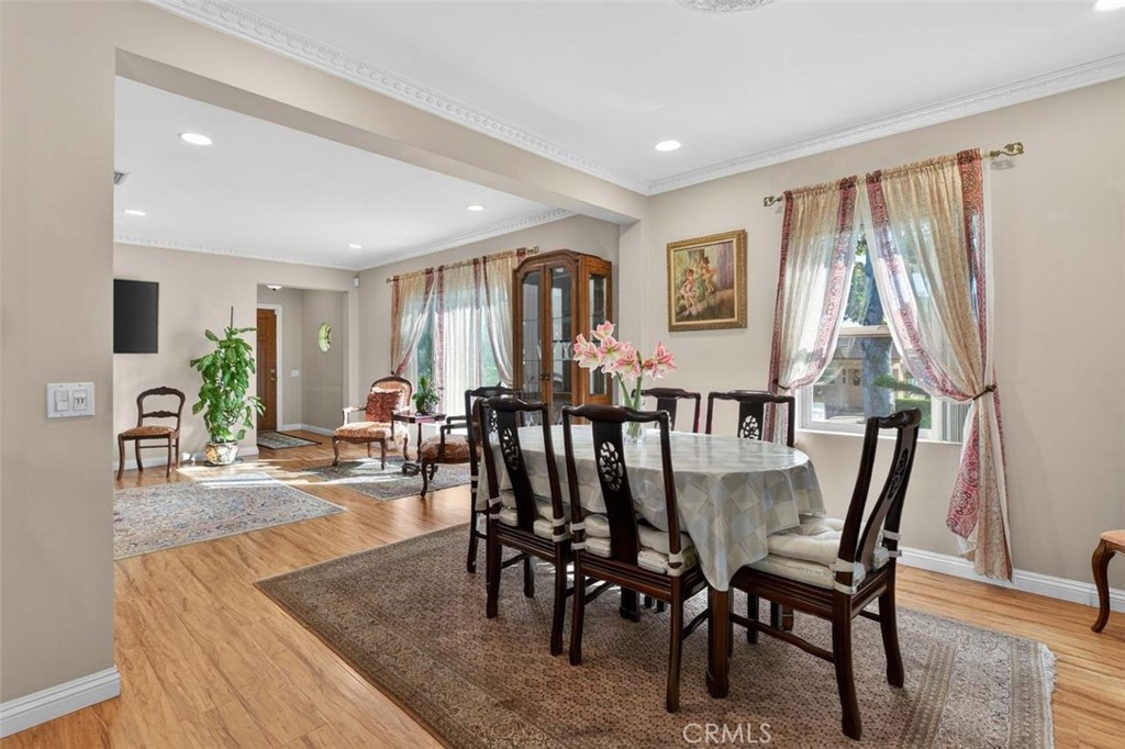 820 South Kenneth Road Burbank, CA 91501 - Photo 13 of 42