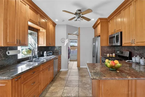 $1,399,000 | 820 South Kenneth Road, Burbank, CA 91501
