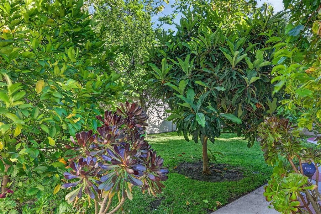 820 South Kenneth Road Burbank, CA 91501 - Photo 24 of 42