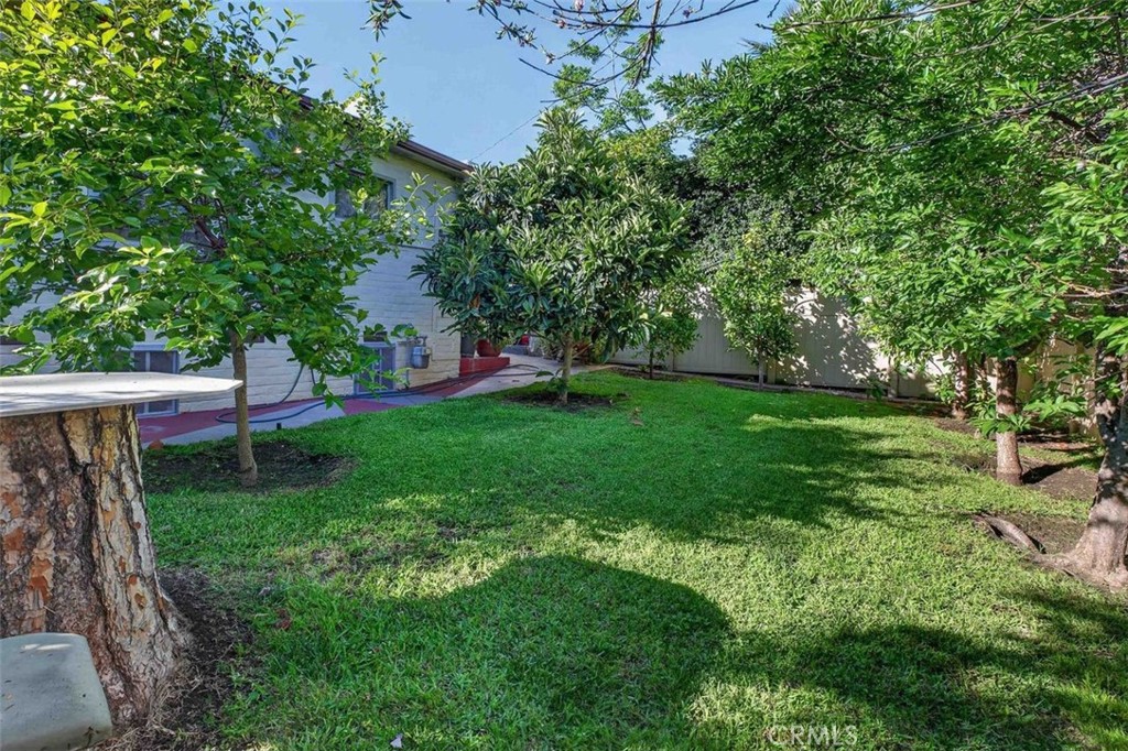 820 South Kenneth Road Burbank, CA 91501 - Photo 26 of 42