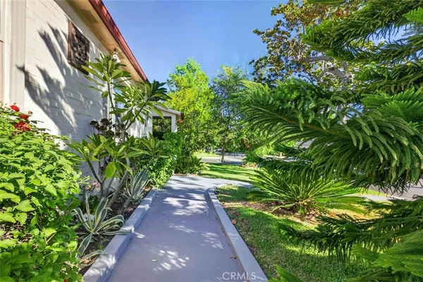 $1,399,000 | 820 South Kenneth Road, Burbank, CA 91501
