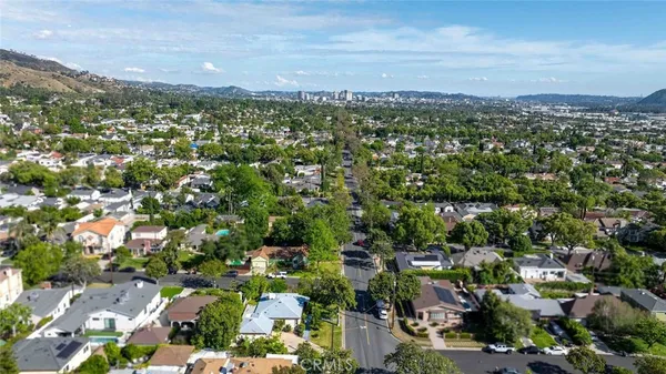 $1,399,000 | 820 South Kenneth Road, Burbank, CA 91501