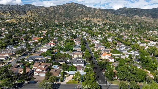 $1,399,000 | 820 South Kenneth Road, Burbank, CA 91501