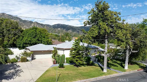 $1,399,000 | 820 South Kenneth Road, Burbank, CA 91501