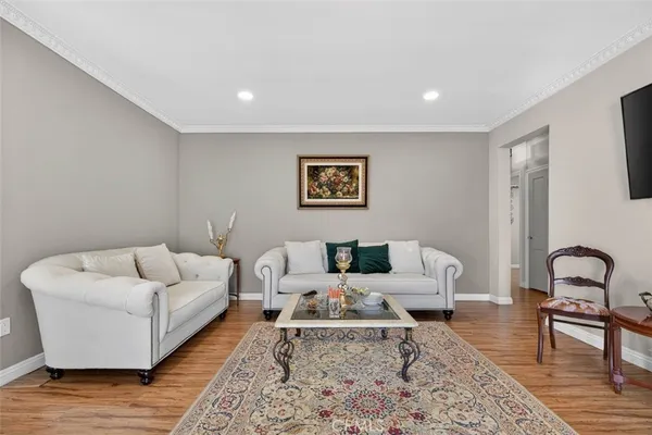 $1,399,000 | 820 South Kenneth Road, Burbank, CA 91501