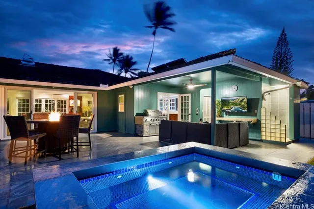 $3,850,000 | 49 Pilipu Place, Kailua, HI 96734