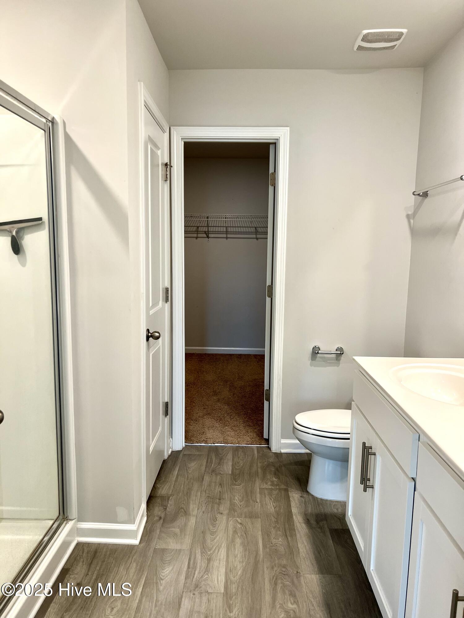 411 Frida Road New Bern, NC 28560 - Photo 10 of 16 Owner's Bathroom