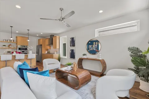 $725,000 | 2301 Bluebonnet Lane, Unit 11, Austin, TX 78704