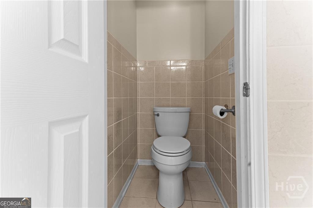10 Fox Hound Court Pooler, GA 31322 - Photo 25 of 32 a bathroom with a toilet