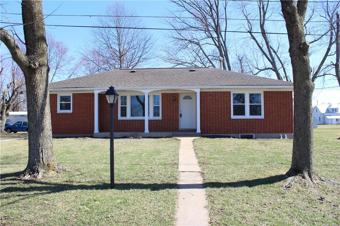 236 Grand Avenue Waterloo, IL 62298 - Photo 1 of 32 Gallery Image 1